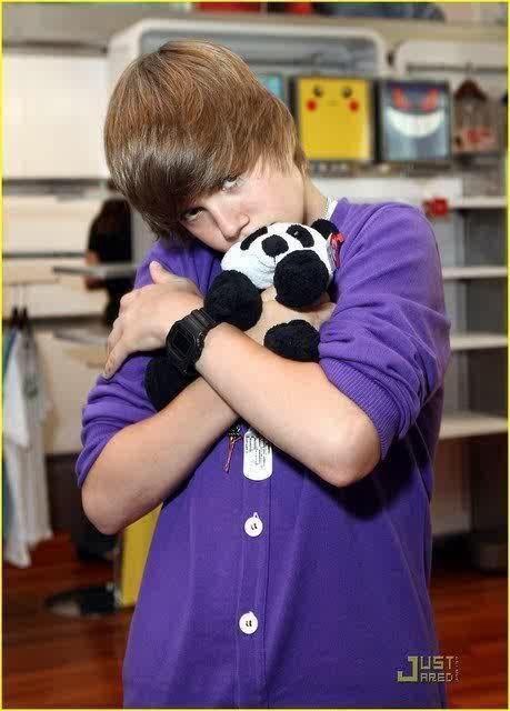 Really Love Justin Bieber.. If you all a real fan..come and follow me now..!! I'm a real JBieber fan