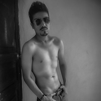 _FranNk_Aguilar's profile picture. Don't look back!!!!