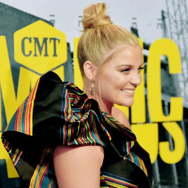 Your ultimate source for the latest Lauren Alaina news. #TheOtherSide on Itunes NOW!