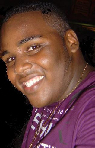 Filho de Deus, Musico Cantor, apaixonado por Maria, postulante da Aliança de segundo ano na Comunidade Católica Shalom da missão de  Salvador-ba.