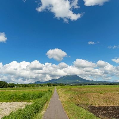 49歳の会社員、放送大学全科履修生
情報 17/4入 25/3卒
人間と文化 25/4入
広島学習センター(福山サテライト)所属
妻も放送大学生☆
車/ボランティアでパソコン関係/
電視観望
鏡筒 P130N,MAK127SP,FMA135,BKP130,R200SS
CMOS SV305,Neptune-CⅡ