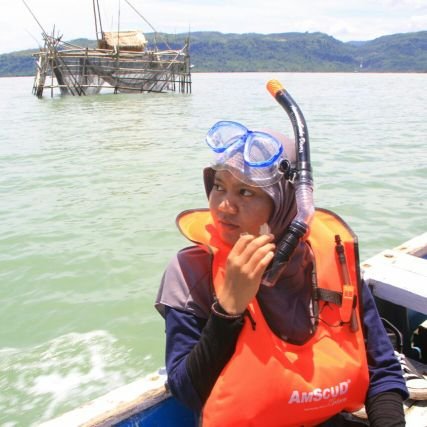 Sariiyantiiw's profile picture. Biru