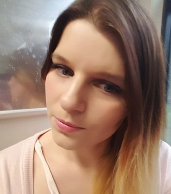 Leene05's profile picture. YouTube: https://t.co/Jr0LeisNY0