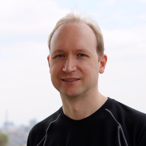 16thnotes's profile picture. crunchy creative tech