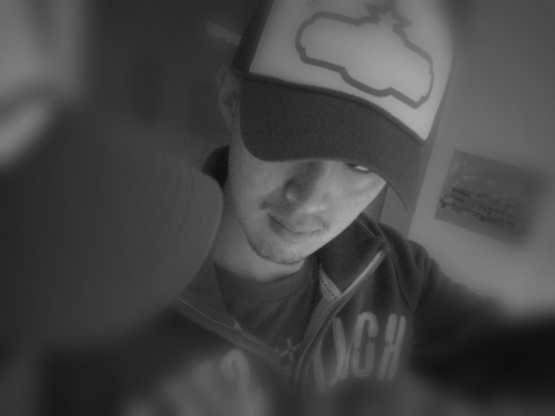 tmtcz's profile picture. IT 회사 인하우스 통역사. 한국 거주 16년(1999~2015). 두 아들의 아빠. 서브4 런너. ISTJ. IT系の社内通訳。在韓歴16年(1999~2015)。2児の父親。サブフォーランナー(PB 3:49:31)