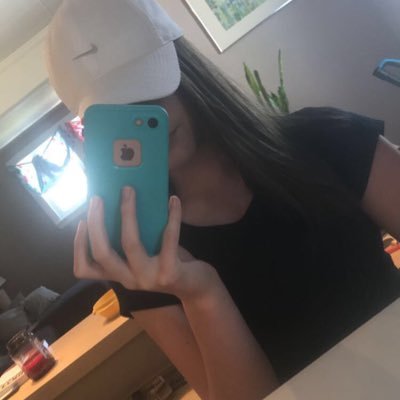 SwiftBrihanna's profile picture. pugs not drugs