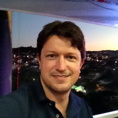 Eu ajudo a fortalecer pessoas e organizações, através da liderança, cultura e alinhamento.