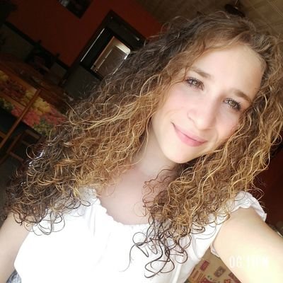 Elisabeth130902's profile picture. Aveces se gana y aveces se aprende💫