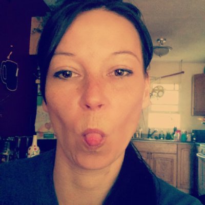 Profile Picture of April Shinkle (@ShinkleApril) on Twitter