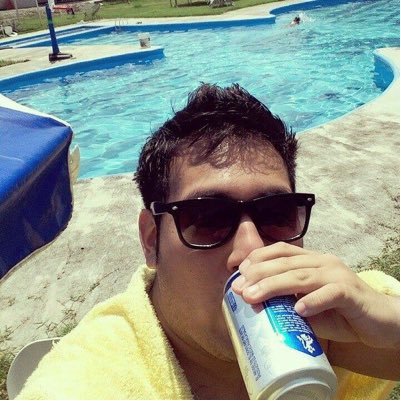 zuperlalozki's profile picture. Instagram: @zuperlalozki / F.C. Club Ámerica Player🇲🇽 (2014/2017) Surf, siesta y cerveza! Nike💚 // Mari &' Eduardo♡