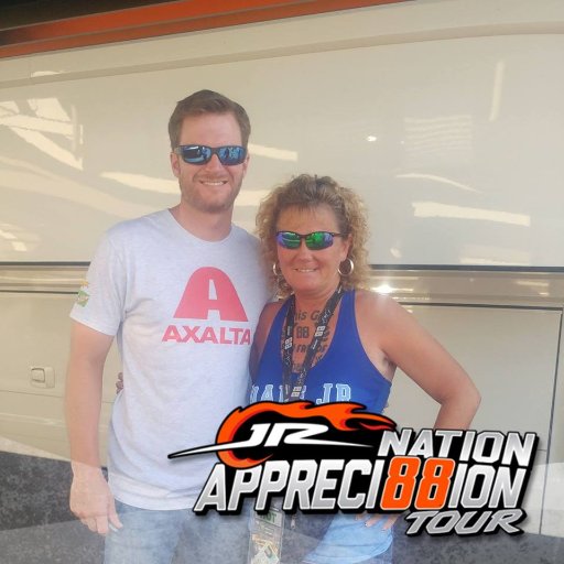 Huge @dalejr fan. Mother of 2 grown children and a grand mother. loved my army days. loving life and loving helping people at my job as a med-tec.
