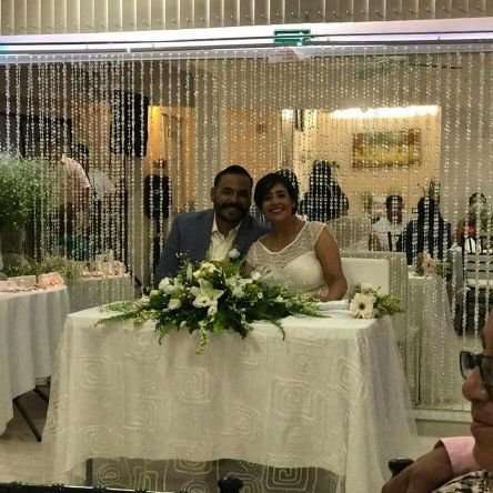 damarizflo's profile picture. “La belleza y la fealdad son un espejismo porque los demás terminan viendo nuestro interior.” ....Frida Kahlo