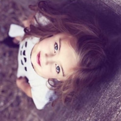 A_14147's profile picture. طموحة حد السماء ☁️💛| مؤمنة بمقولة مشوار الألف ميل يبدأ بخطوة🌸|