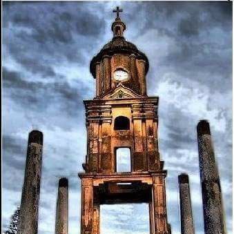 araucano de corazon firme en mis convicciones, catolico padre de una hija hermosa, hincha Universidad de Chile.