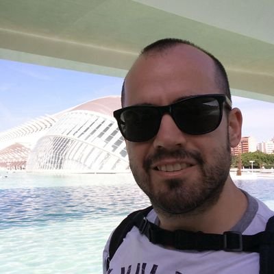 el_buta's profile picture. Arquitecto, amante de la fotografía, la música y la F1, me gusta hacer reir, llevarme bien con todo el mundo y esas cosas :)