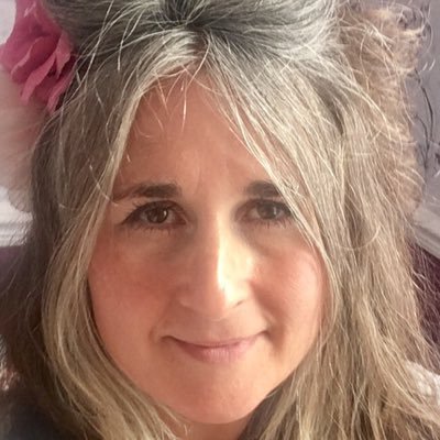 specialising in Personal Development; transforming your mindset from negative to positive and showing you how to become the best you possible!