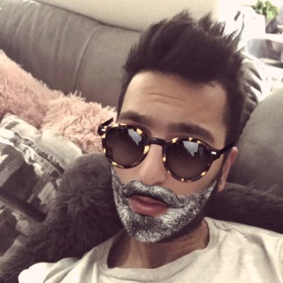 Val_0103's profile picture. 