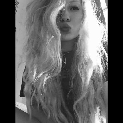 CccccxL's profile picture. 