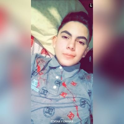 El amor puede doler aveces, pero es la única cosa que nos hace sentir vivos❤