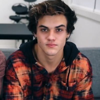 ethangrqnt's profile picture. PLEASE RT AND TAG ETHAN TO MAKE HIM SMILE https://t.co/2sChogO7FD