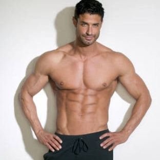 i am mo from Germany
Soy mo de alemania quiero conocer a un amigo انا منير من المانيا
