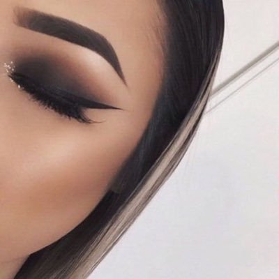 safiahindi's profile picture. 