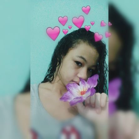 Menina risonha que ri e sonha...❤❤🍃🎶