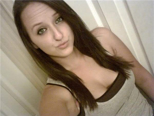 bridgettelacy's profile picture. Just a girl :)