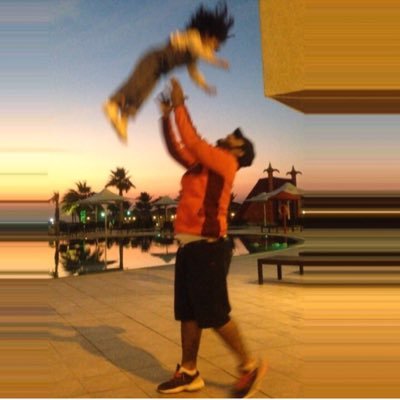 Salman1001002's profile picture. قليل من الماء ينقذك وكثير من الماء يغرقك تعلم دائمًا أن تكتفي بما تملك