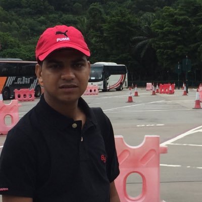 ComPiyushshk's profile picture. 