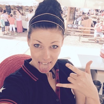 BlackCupCake86's profile picture. Bin durch und durch direkt und ehrlich