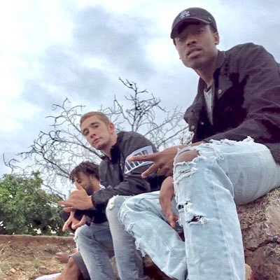 tylerbehunter's profile picture. live, love,laugh, love life, in any order and  you'll be more than ok 👌