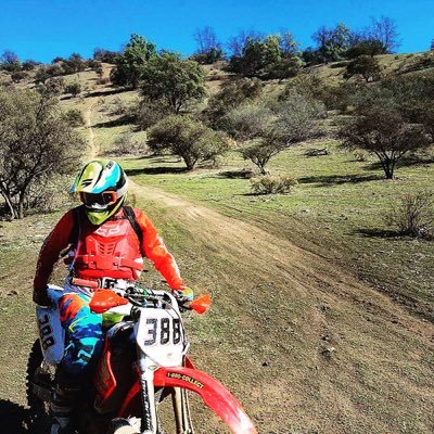 EnrikeAlonso's profile picture. Hombre de Campo,  Ciclista en decadencia, motociclista en apogeo y Abogado según el cartón.