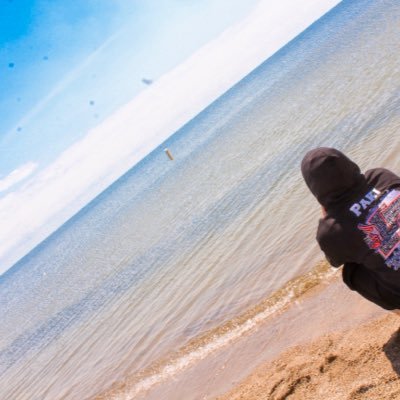 aishaaimrannn's profile picture. Everything happens for a reason. Either its a lesson or a blessing.