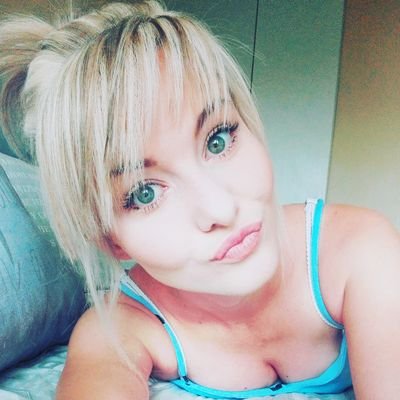 ConnowayIsmari's profile picture. 