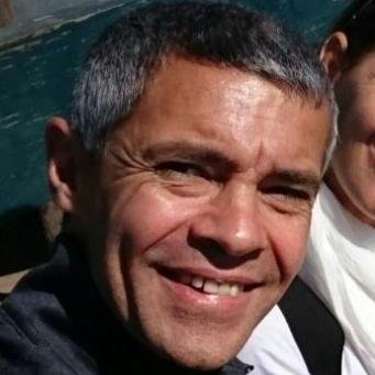 Padre de dos hijas deportistas y aplicadas.
Música, negocios, amigos, novedades.
Sumá