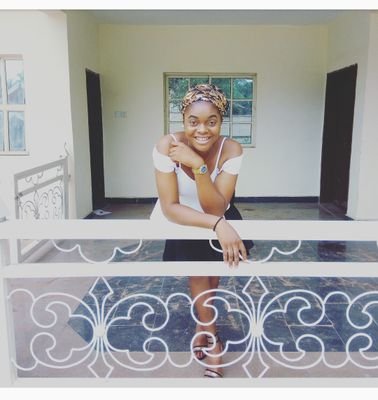 ROgulewe's profile picture. Simple