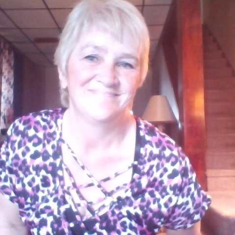 mteeesa's profile picture. 