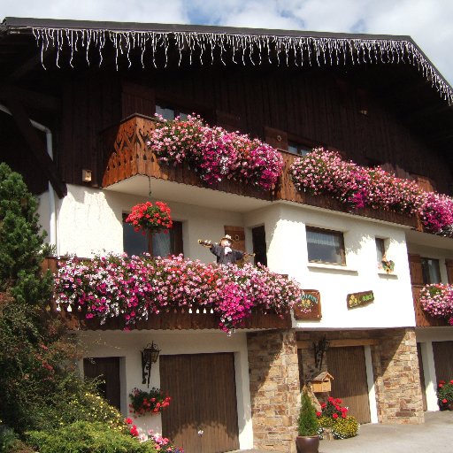 Catered Chalet Company in heart of the Alps! Skiing, MTB, adventure holidays and much more!