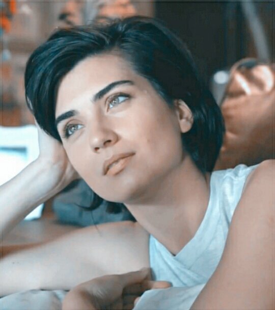 fan de la mejor Actríz y más hermosa de Turquia #TubaBuyukustun