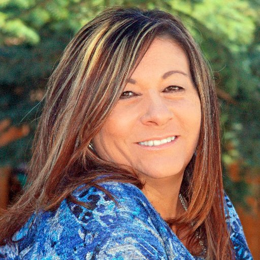 DannaCruzan's profile picture. 