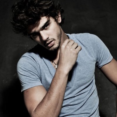 AlecSnape's profile picture. Granger-Snape🌬//Pociones🍀//Ex-Gryffindor🦁//Animago:🐺//Patronus:🕊// Sqυαδ♨️ @meissatty @kathreesesuits @luttertty @bassmalfoy 💘:@irishluttertty #Pottertty