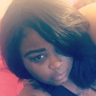 EvelynSmmnsvlyn's profile picture. I'm a hairstylist from Chicago, I have a hair page on Facebook Evelyn Hairstylist Simmons owner of fetish_boutique_clothen fellow me on instagram