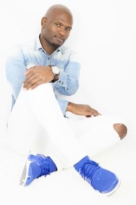 I'm a Radio presenter on one of the Community Radio station in Cape Town and also a House DEEJAY,MC
BOOKINGS :Mzondeleli.Gampu @Gmail.com