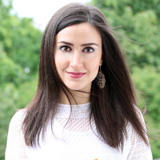 NadiasRecipes's profile picture. Freelance recipe creator 🍎 video editor 🎥 Mostly vegan & gluten-free 🍐 Find all recipes here https://t.co/ViOtpXo55w