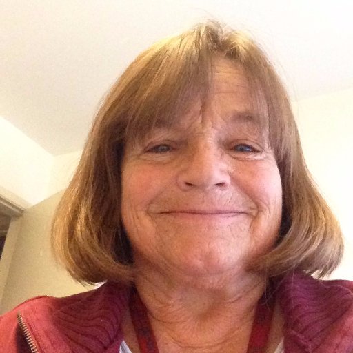 lorainehanscom's profile picture. 