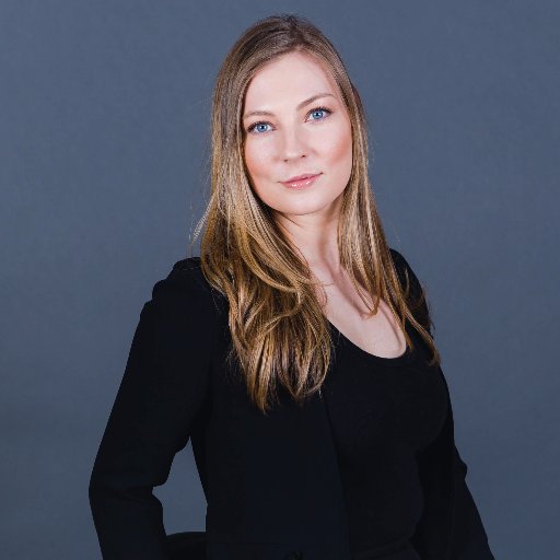 Entrepreneur, Art Lover, Old Millennial & Co-founder @element_ai, insta: anne_martel