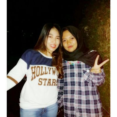 ayy_Eviyanty's profile picture. Serang,25 november 1997 . 
*gadis_vysjak
*https://t.co/0g9itcLGl3