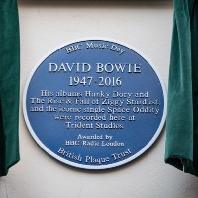 Blue Plaques commemorating innovation, achievement & excellence in the UK and the Commonwealth