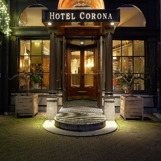 Boutique Hotel Corona is the oldest 4-star hotel of The Hague. Our 36 comfortable rooms are located in three 17th- century buildings situated on ‘Het Buitenhof.